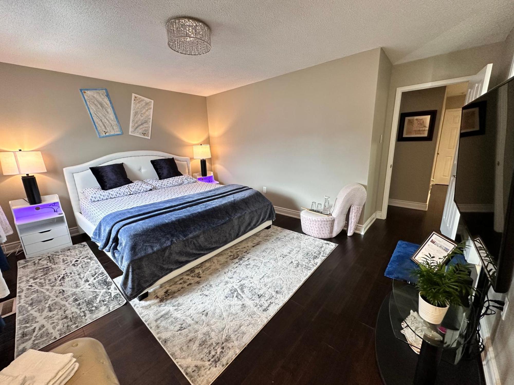 Luxury Homestay In Mississauga Near Square One Mall & Pearson Airport Kültér fotó